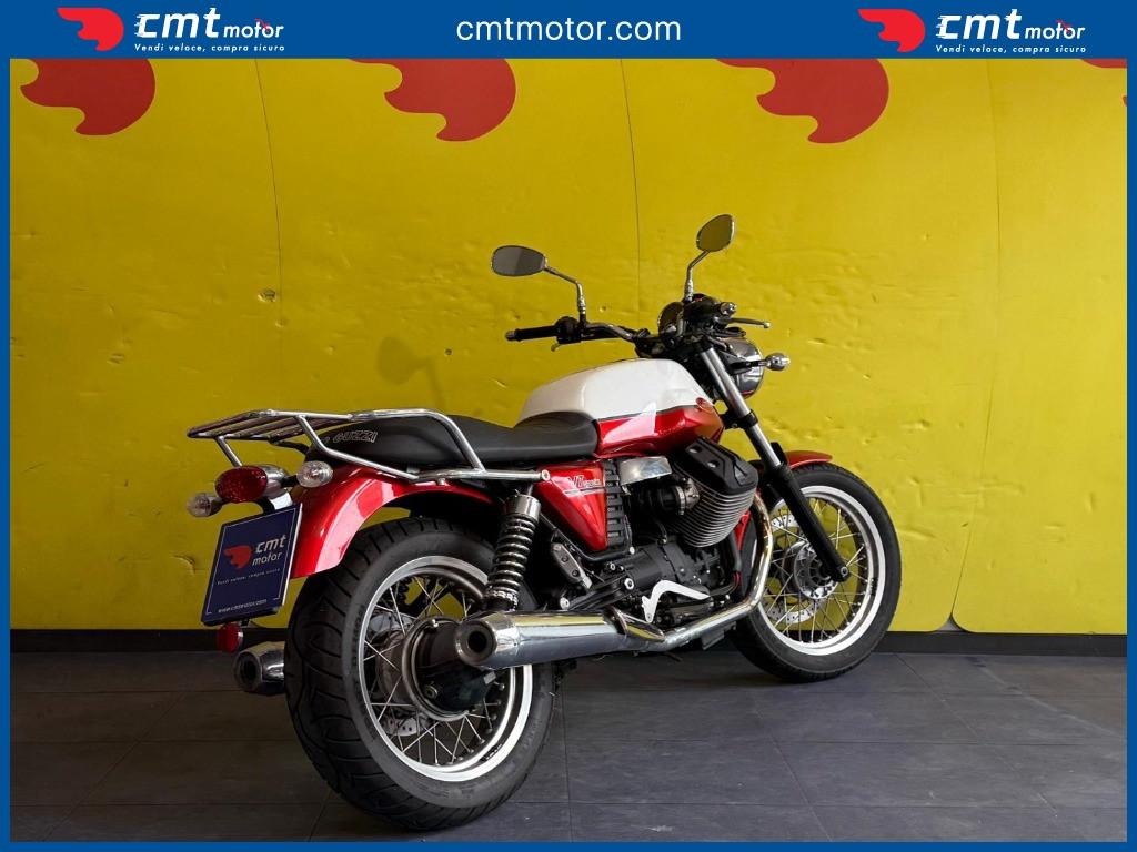 Moto Guzzi V7 - 2012