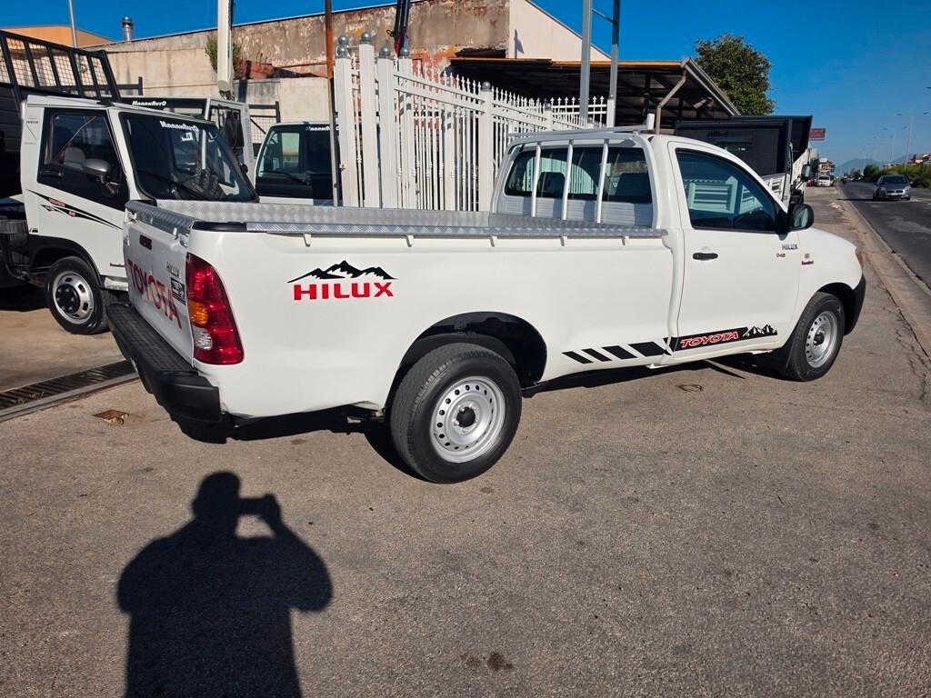 Toyota Hilux 2.5 D-4D 2WD 2p. Pick-up