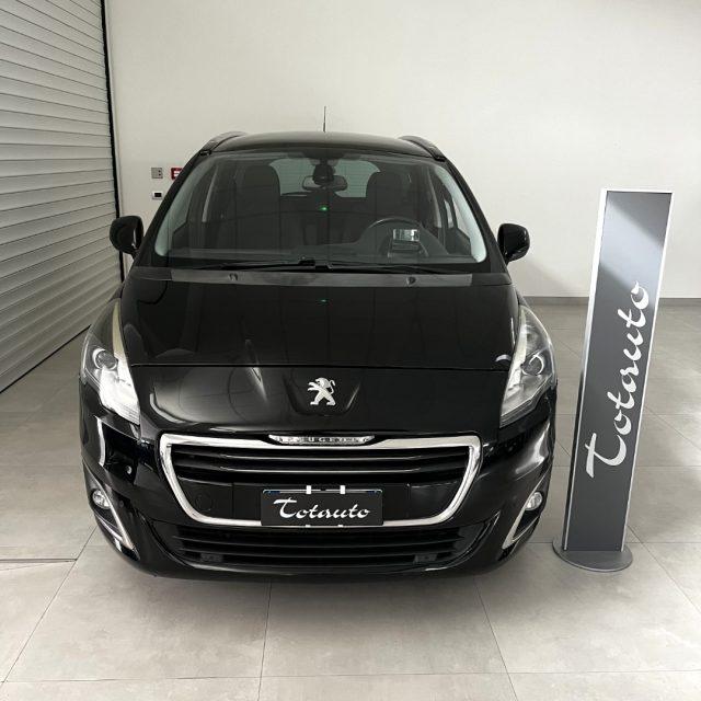 PEUGEOT 5008 1.6 HDi 115CV Allure