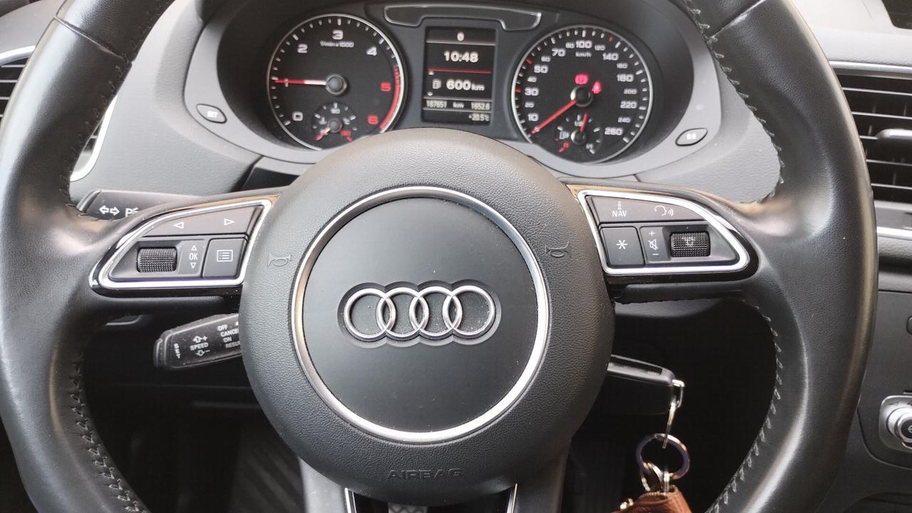 Audi Q3 2.0 TDI 120 CV S line Edition