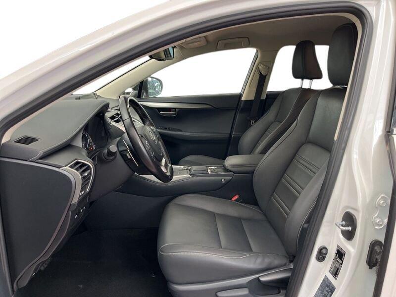Lexus NX I 2018 300h 2.5 Premium 4wd cvt