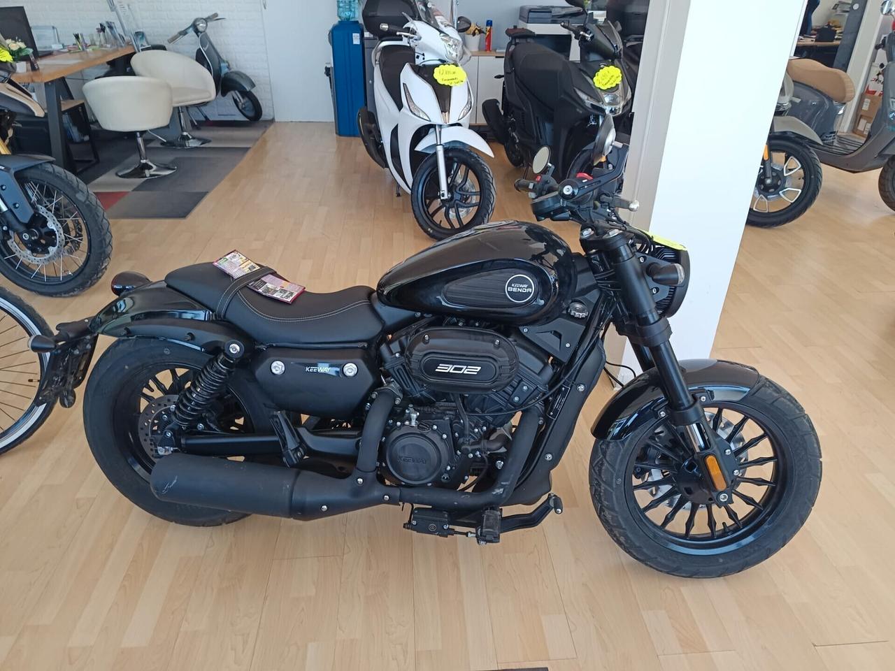 Benda V302 CRUISER Tua a 70€ al Mese *