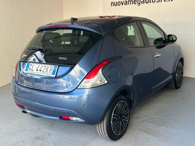 LANCIA Ypsilon 1.0 FireFly 5 porte S&S Hybrid Ecochic Silver