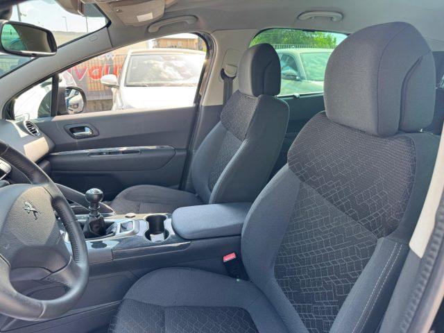 PEUGEOT 3008 1.6 HDi 115CV Allure