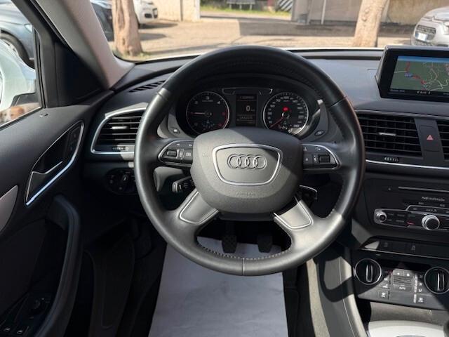 Audi Q3 2.0 TDI 120CV Design - 2016