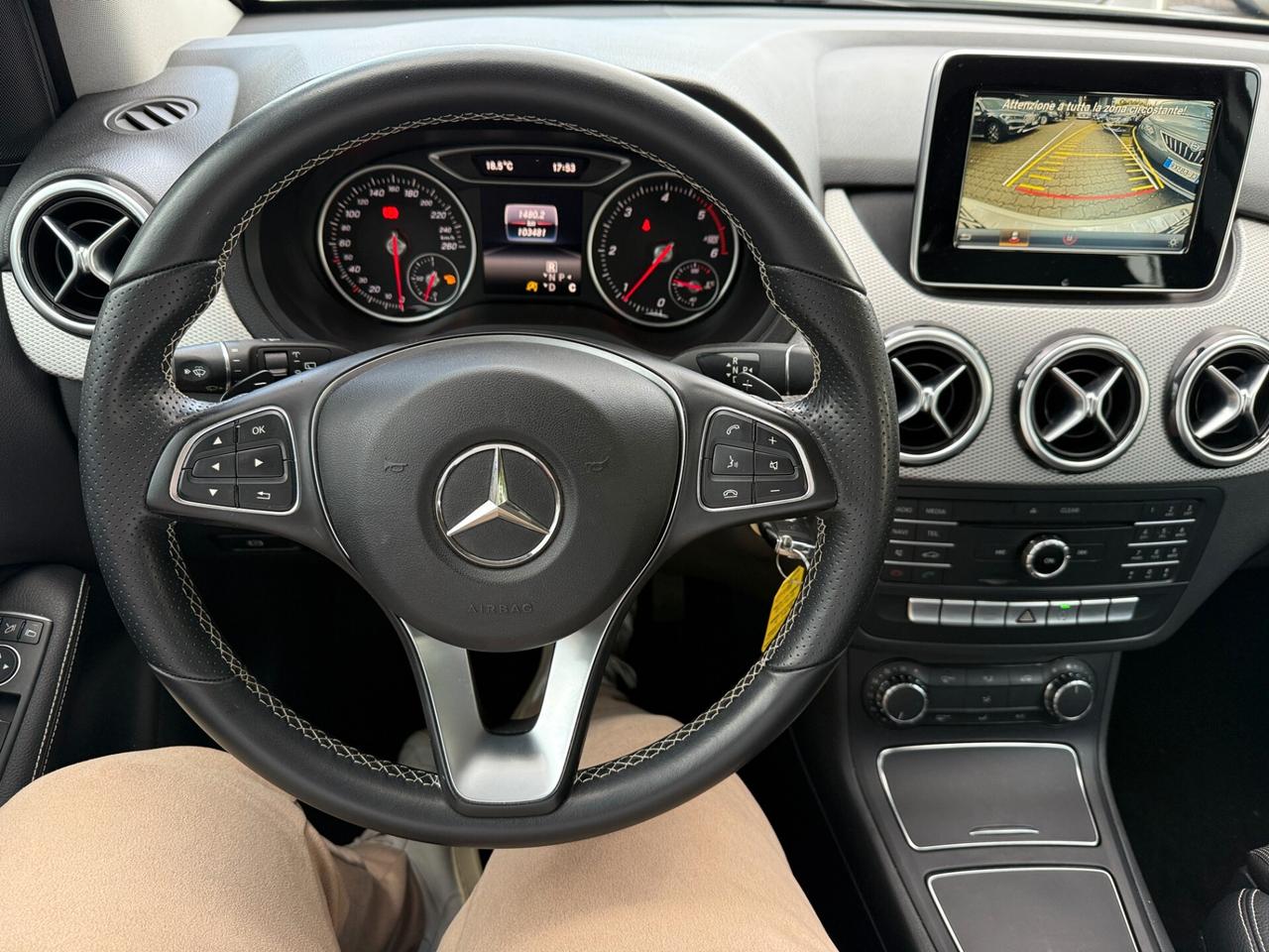 Mercedes-benz B 180 B 180 d Automatic Premium