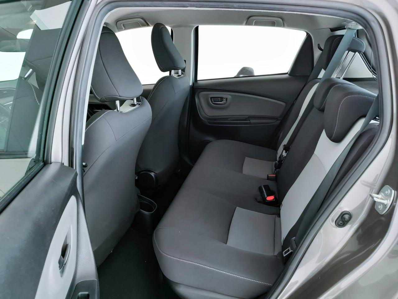 TOYOTA Yaris III 2017 - Yaris 5p 1.5h Active my18