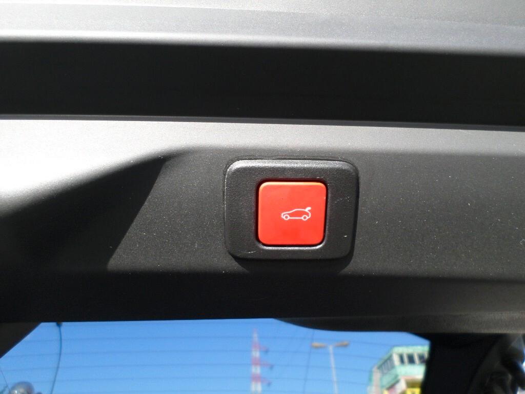 Peugeot 3008 Hybrid 136 e-DCS6 GT