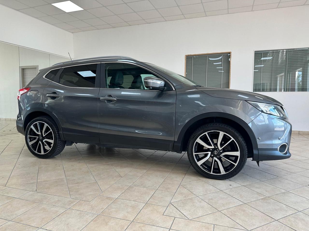 Nissan Qashqai 1.6 dCi 2WD Tekna *SERVICE NISSAN*