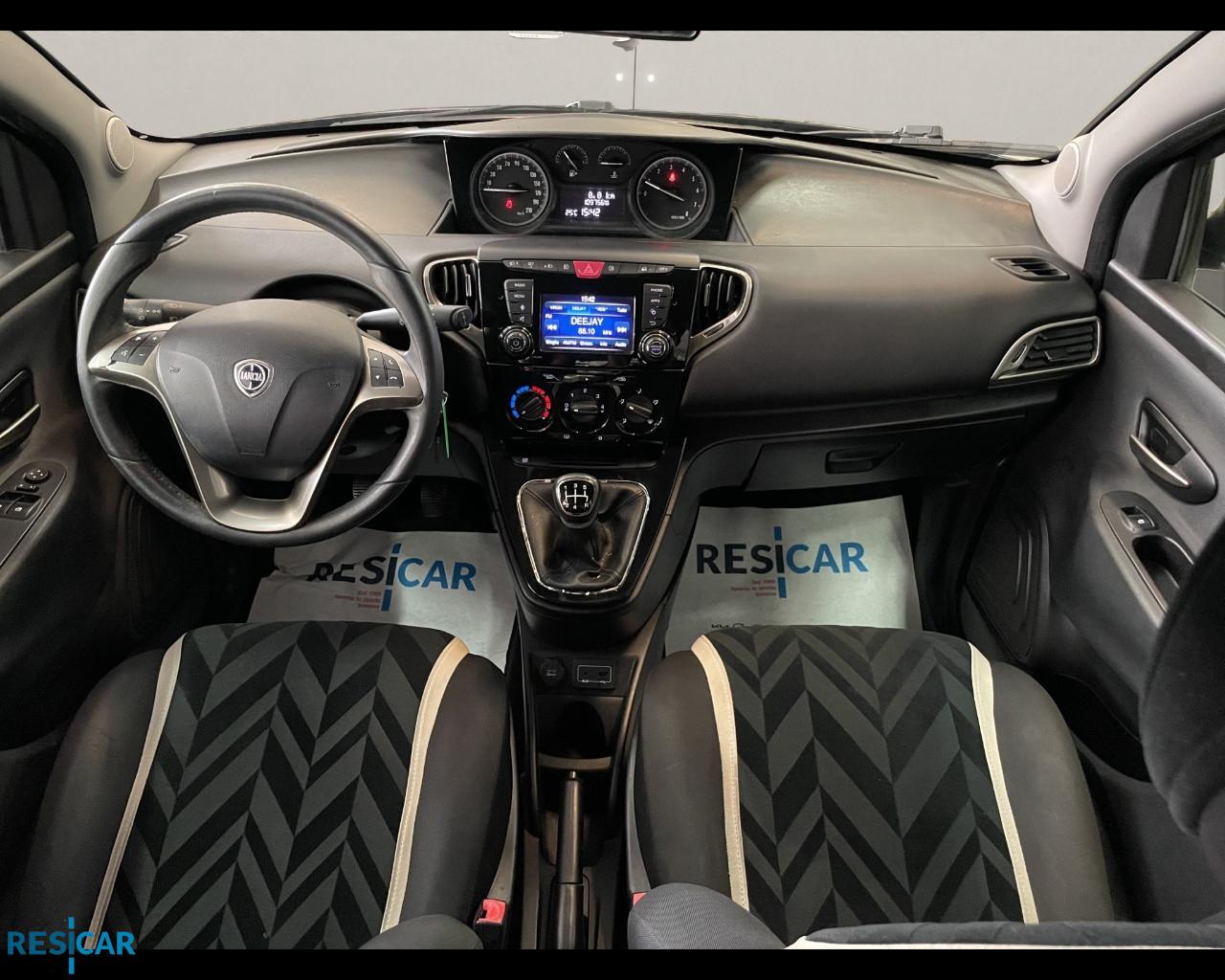 LANCIA Ypsilon 1.2 8v Platinum 69cv IDONEA NEOPATENTATO