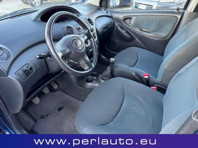 TOYOTA Yaris 1.4 tdi D-4D cat 5 porte Sol