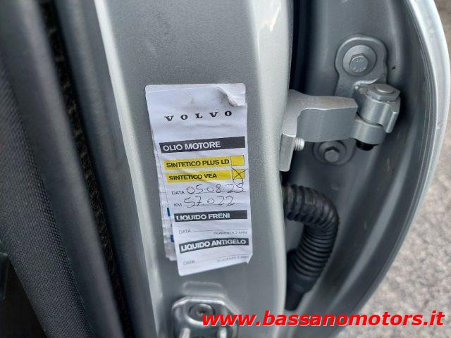 VOLVO V60 B4 (d) Geartronic Momentum Business