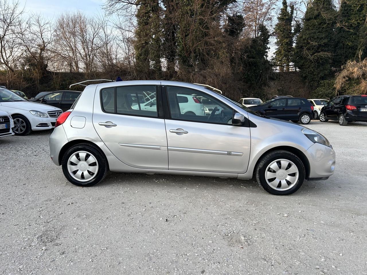 RENAULT CLIO 1.2 75CV GPL UNICO PROP. NEOPATENTATI
