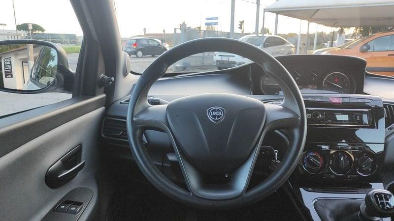 Lancia Ypsilon Ypsilon 1.2 69 CV 5 porte Silver