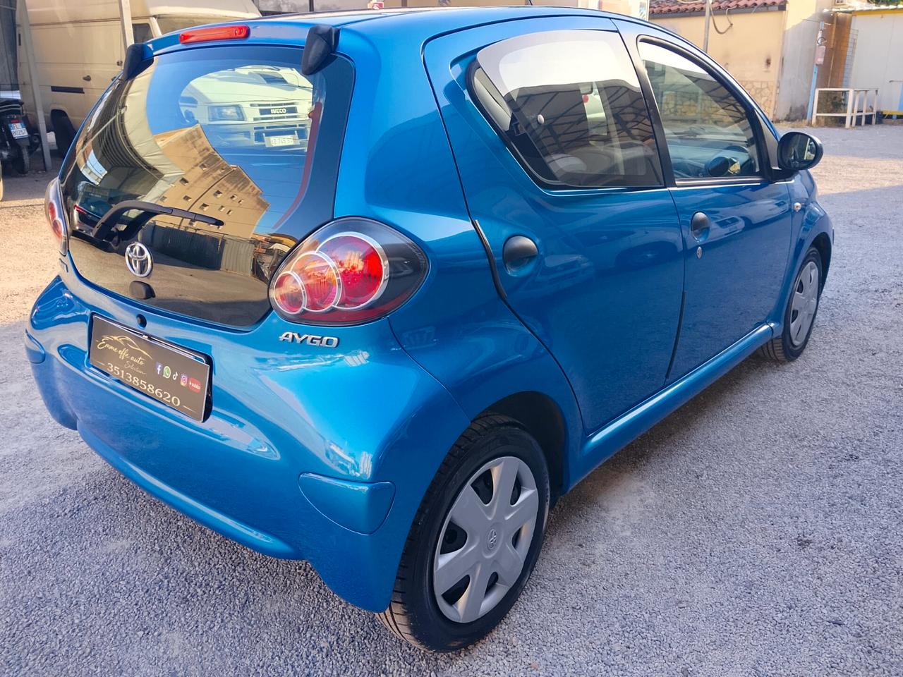 Toyota Aygo 1.0 12V VVT-i 5 porte Now 2011