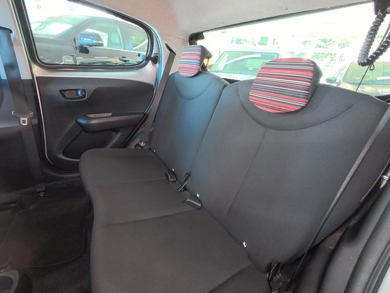 Citroen C1 VTi 72 Feel - ETG 5 porte AUTOMATICA