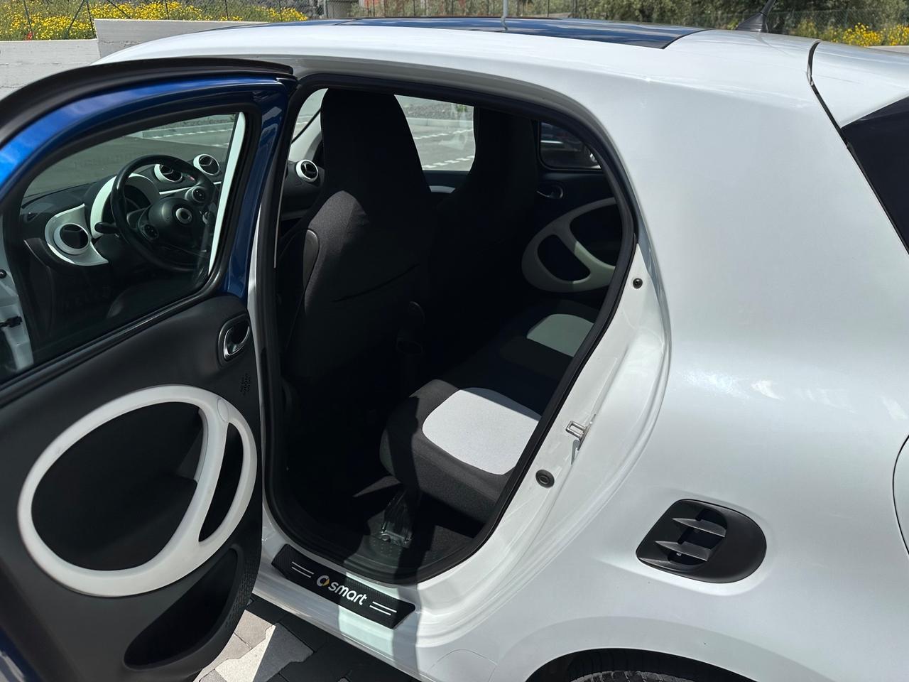 Smart ForFour 1.0 Panorama telecamera