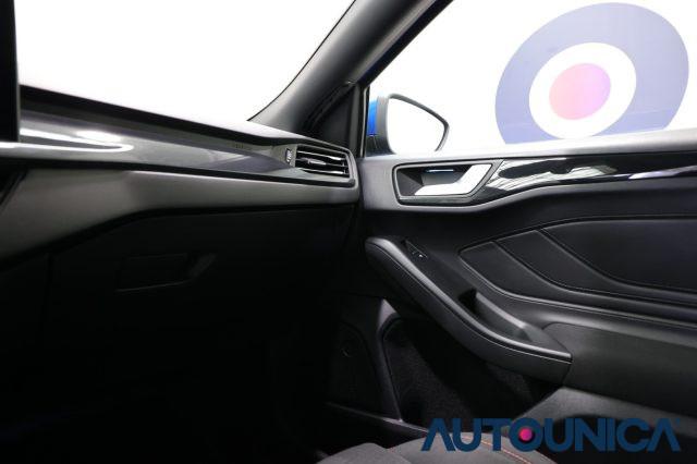 FORD Focus 1.0 ECOBOOS HYBRID 155 CV POWERSHIFT ST-LINE X