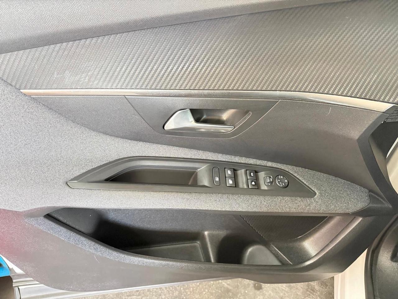 Peugeot 3008 BlueHDi 130cv S&S Business 2020