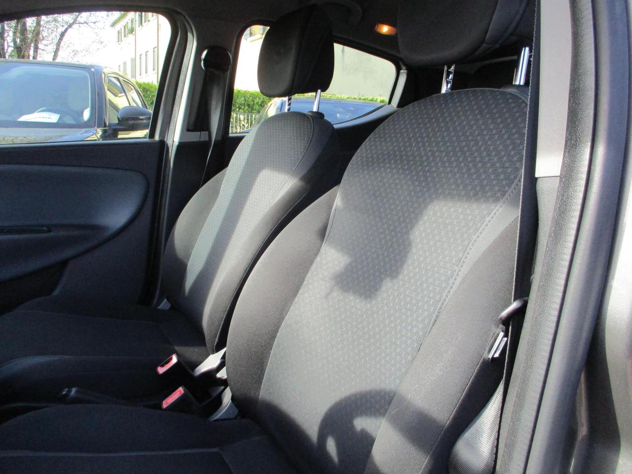 Lancia Ypsilon 5 Porte Ypsilon 1.2 Gold 69cv my16 OK NEOPAT./Bluetooth