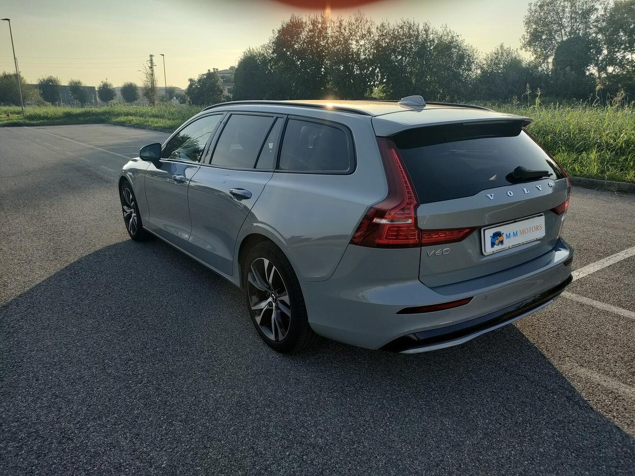 VOLVO V60 II N1 2.0 B4 Plus Dark IVA INCLUSA