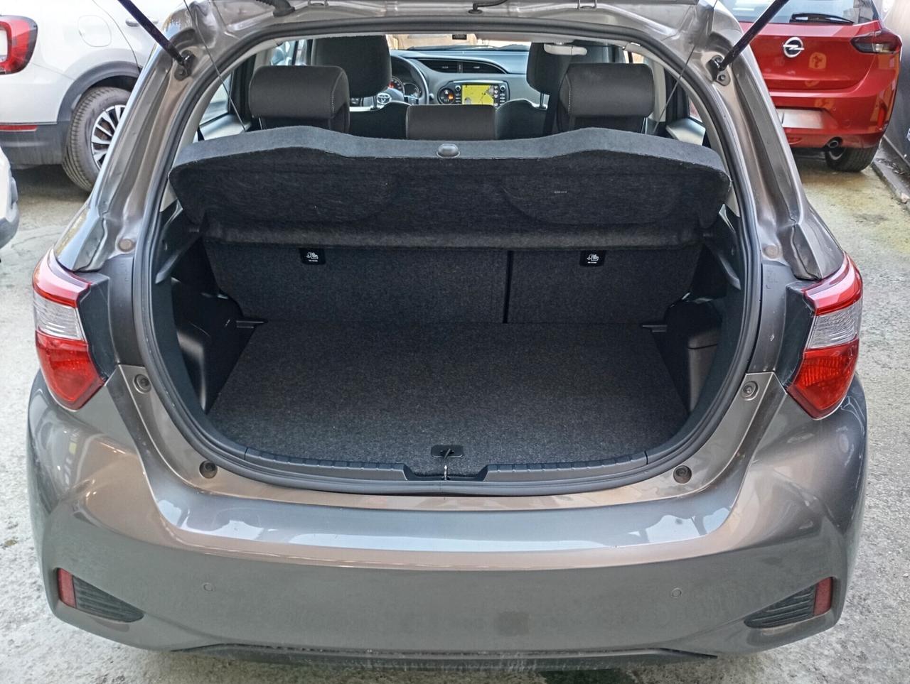 Toyota Yaris 5P 1.5 Hybrid Business Aut.