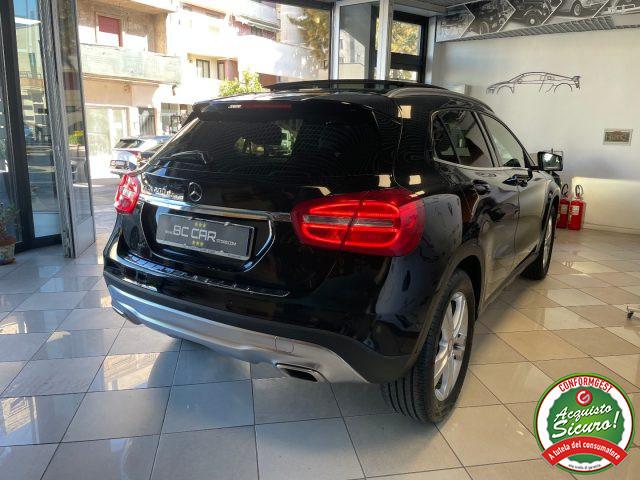 MERCEDES-BENZ GLA 200 d Aut. Sport *TETTO*PELLE*CAMERA