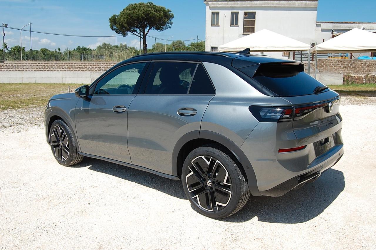 Volkswagen T-Roc 1.5 eTSI ACT 150 CV DSG R-Line