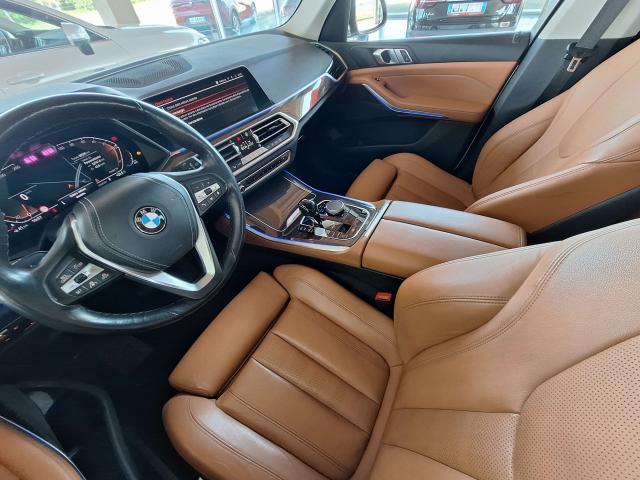 BMW X5 X5 G05 xdrive25d Business auto Pelle color Cognac, Tetto panoramico, Cerchi da 21