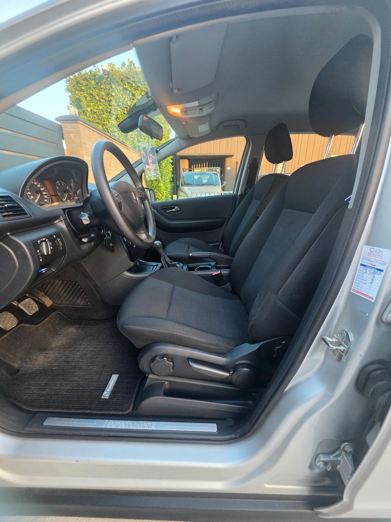 Mercedes-benz a Special Edition Sport neopatentati benzină