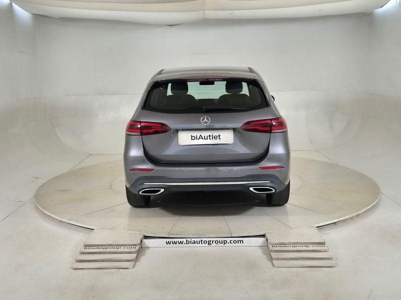 Mercedes-Benz Classe B - W247 2018 Diesel B 180 d Sport auto