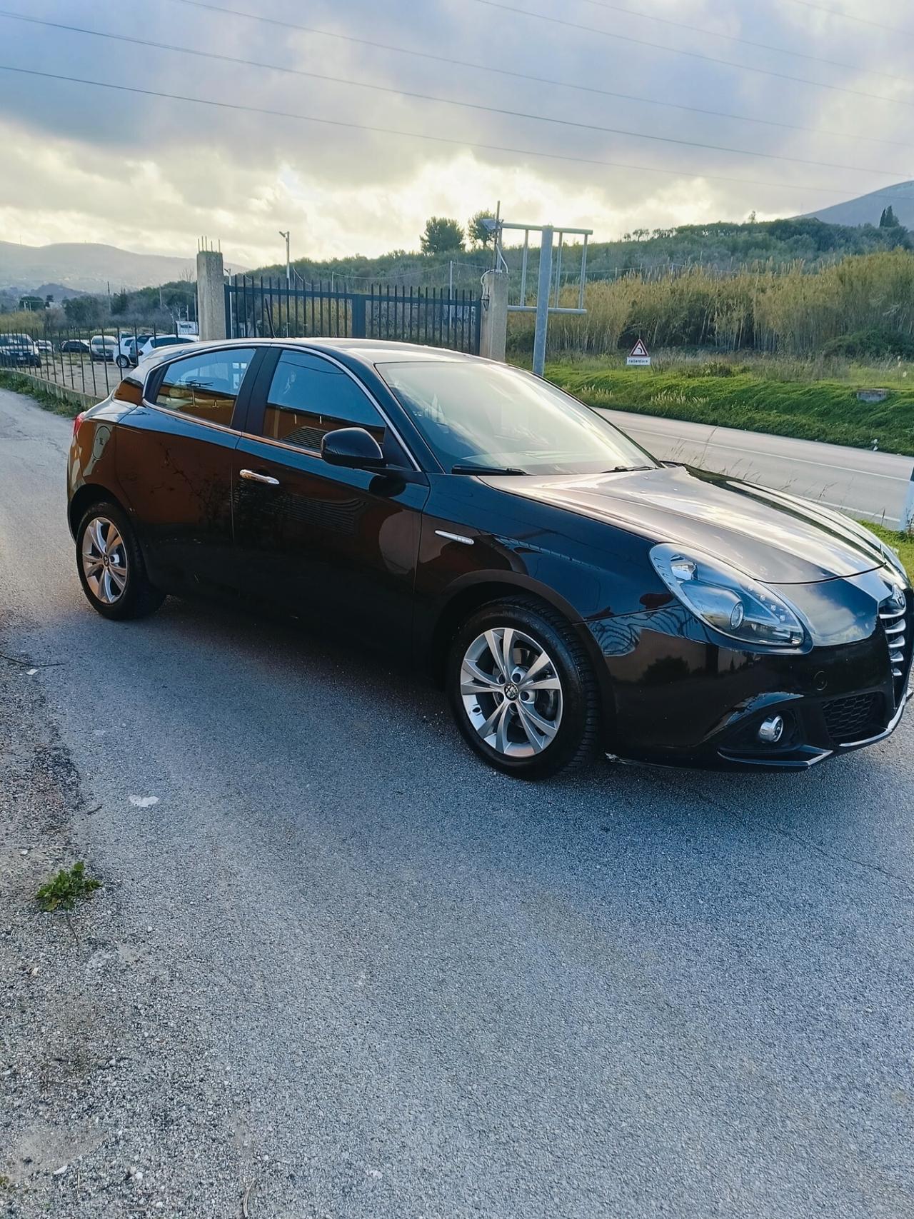 Alfa Romeo Giulietta 1.6 JTDm-2 105 CV Exclusive