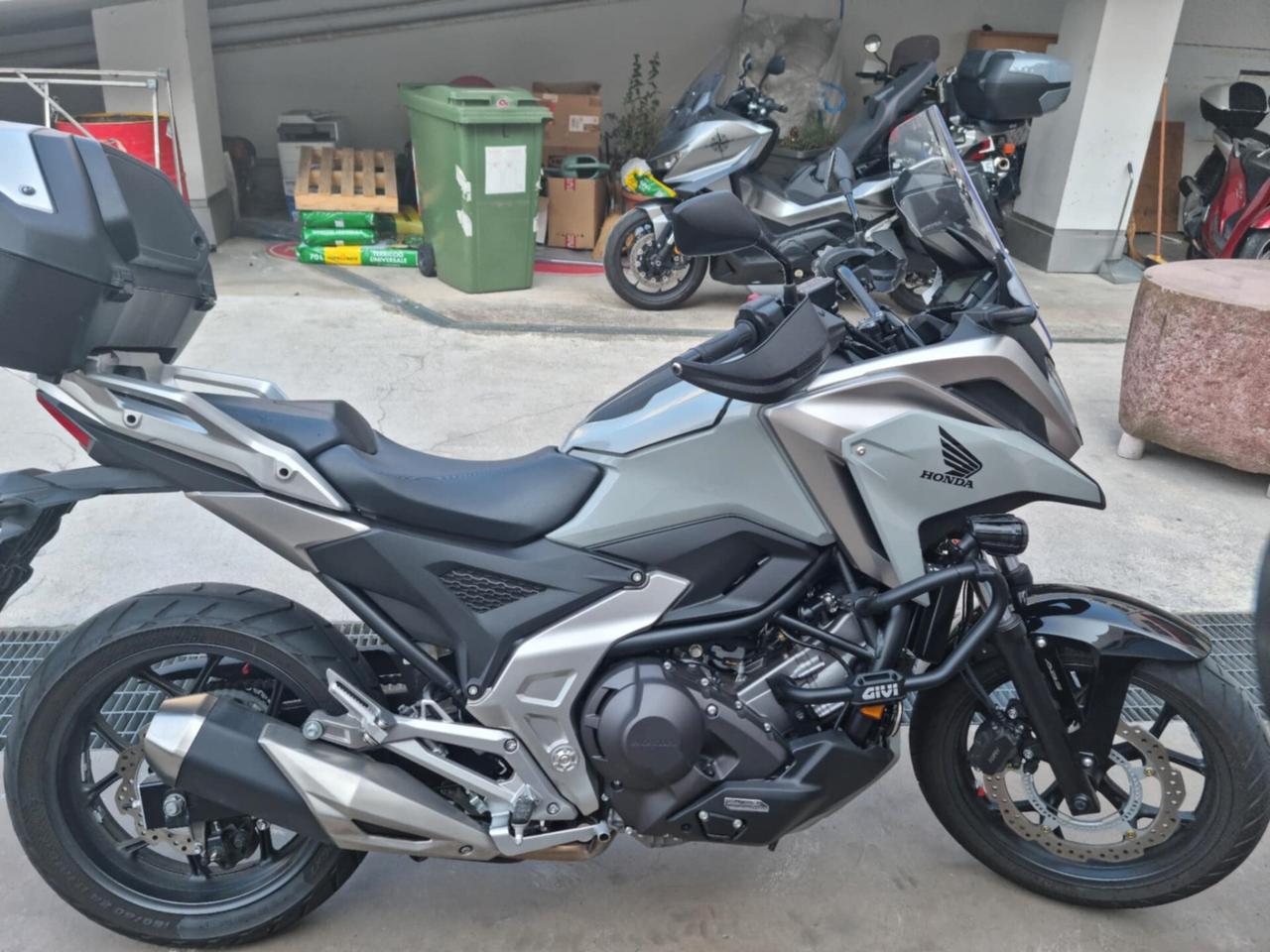 HONDA NC 750 X DCT URBAN - 2024 - 5000 KM