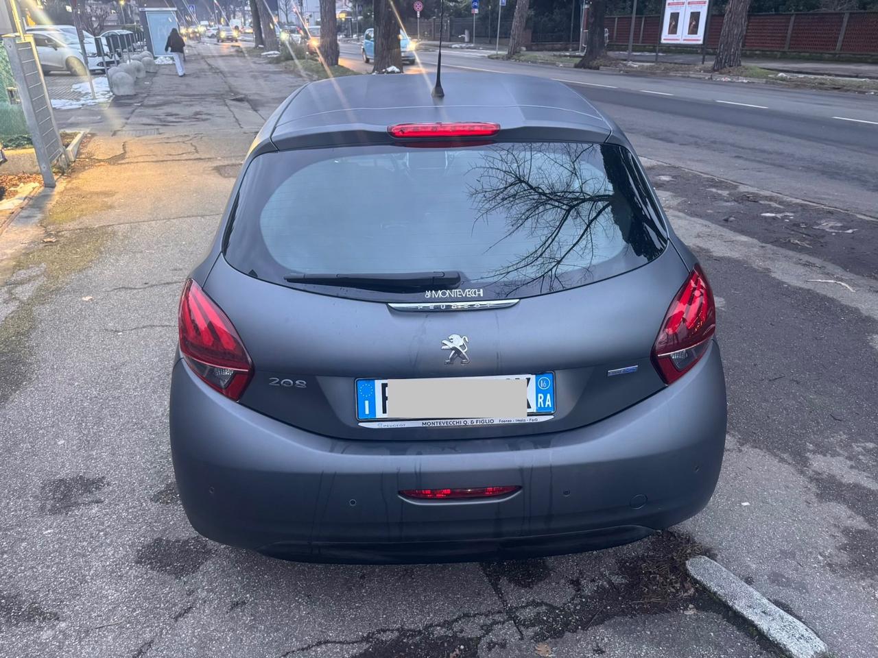 Peugeot 208 BlueHDi 75 5 porte Allure garanzia 12 mesi