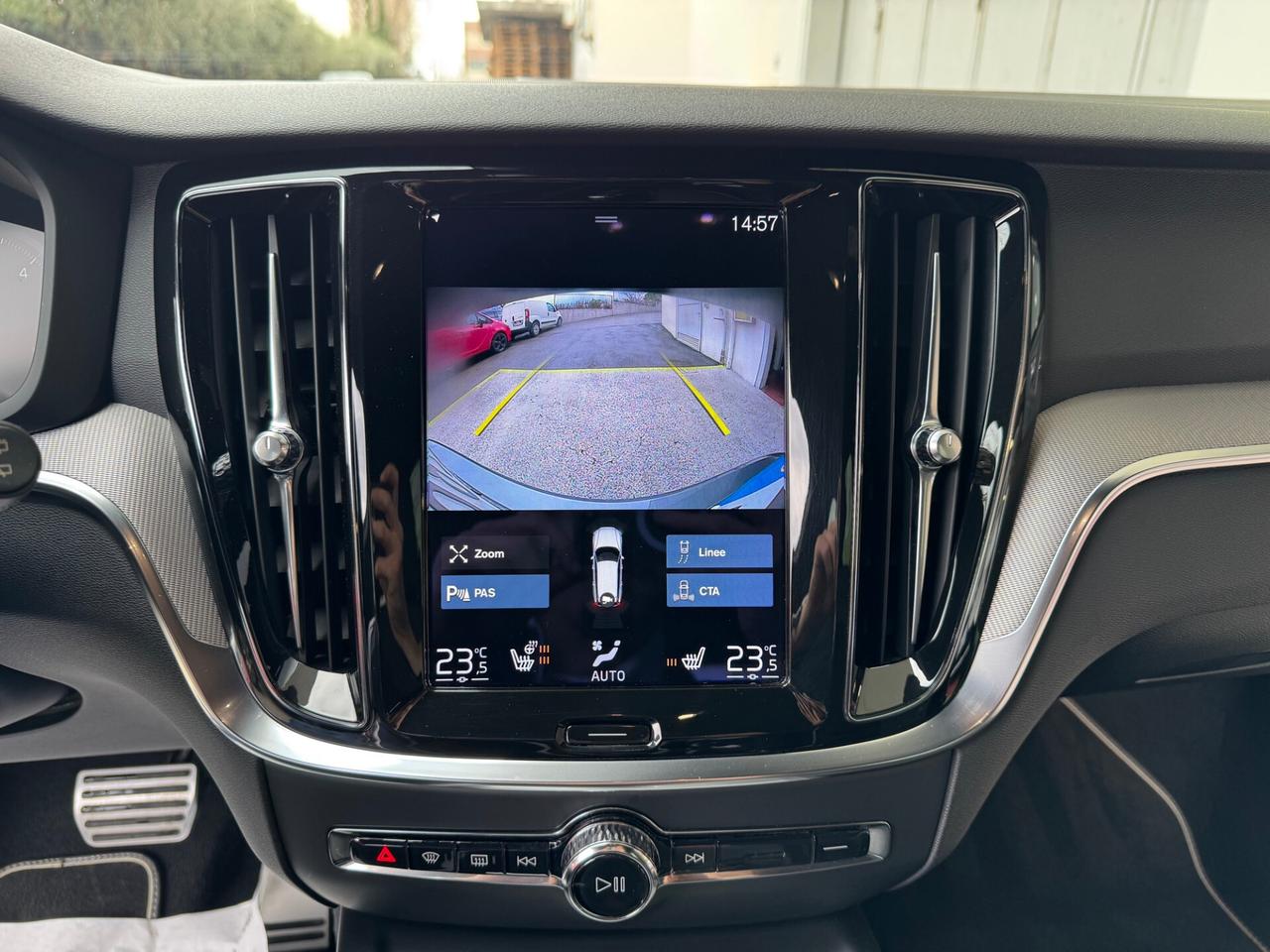 Volvo V60 2.0 b4 R-Design Hybrid GARANZIA 24 MESI