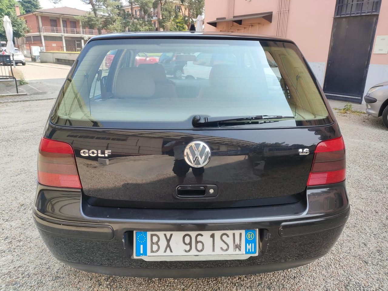 Volkswagen Golf 1.6 16V 5p. aut. Highline