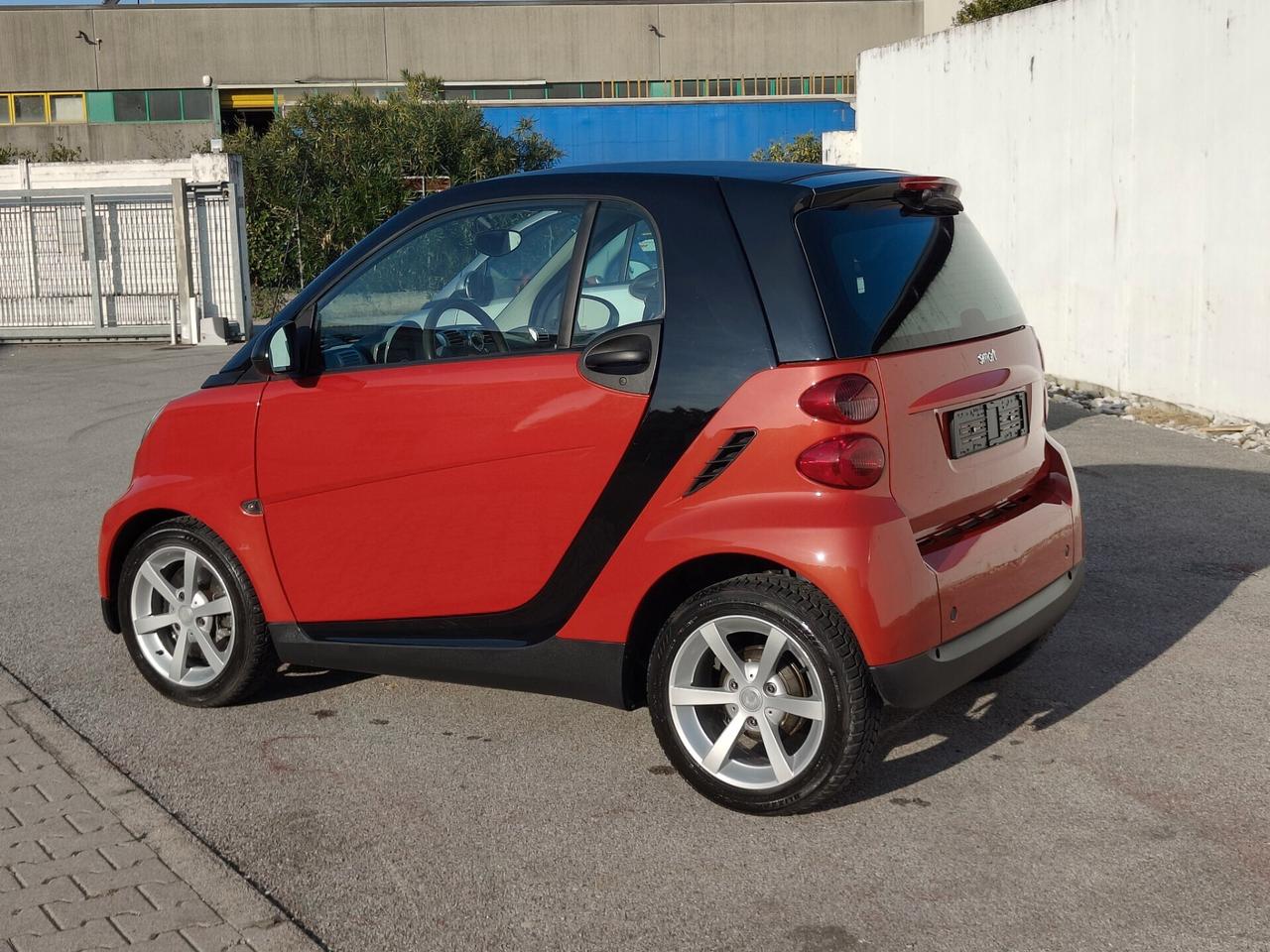 Smart ForTwo 1000 45 kW MHD coupé pure