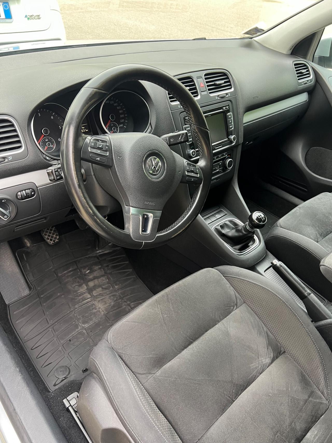 Volkswagen Golf 1.6 TDI 105cv Comfortline 2011