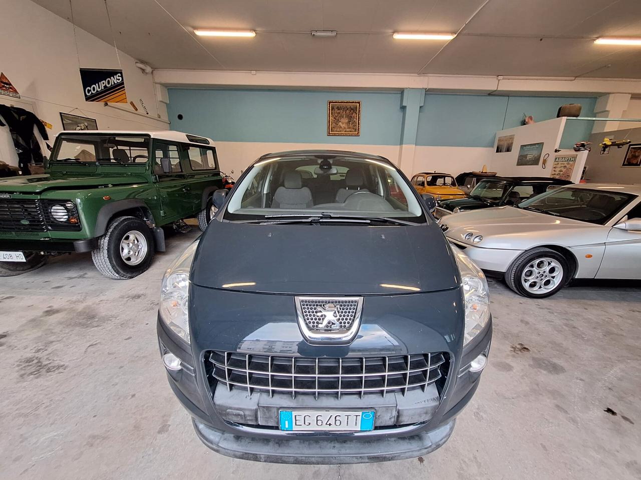 Peugeot 3008 1.6 e-HDi 112CV cambio robotizzato S.&S. Business