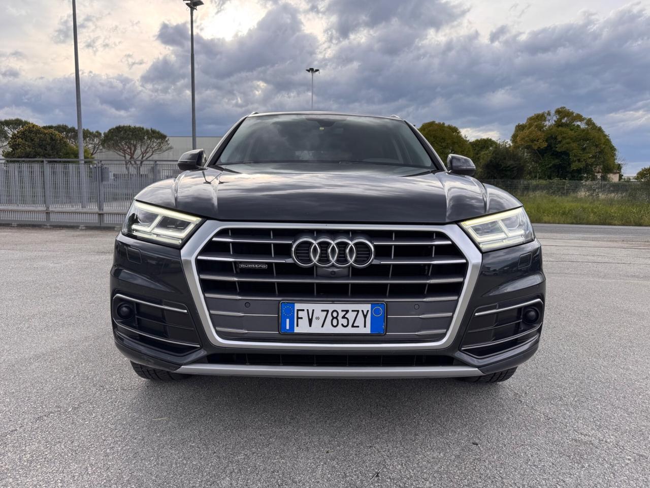 Audi Q5 2.0 TDI quattro S tronic Sport Matrix Luci Multicolor