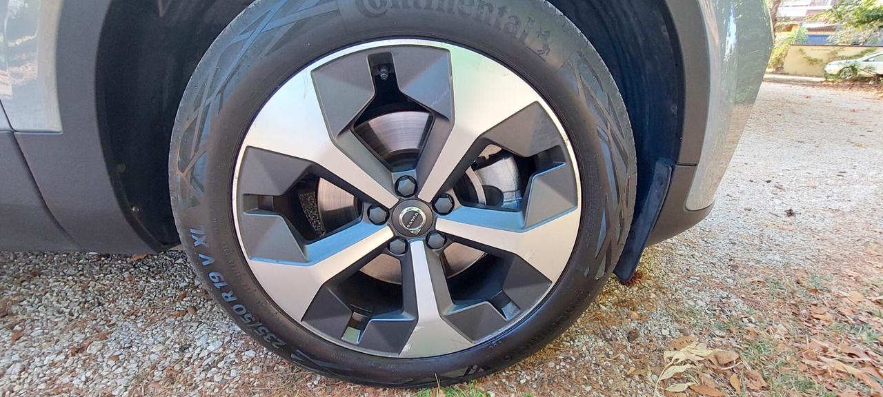 VOLVO XC 40 B3 ULTIMATE PLUS 2.0 IBRIDO 163 CV AUTOMATICA STRAFULL OPTIONAL NUOVA