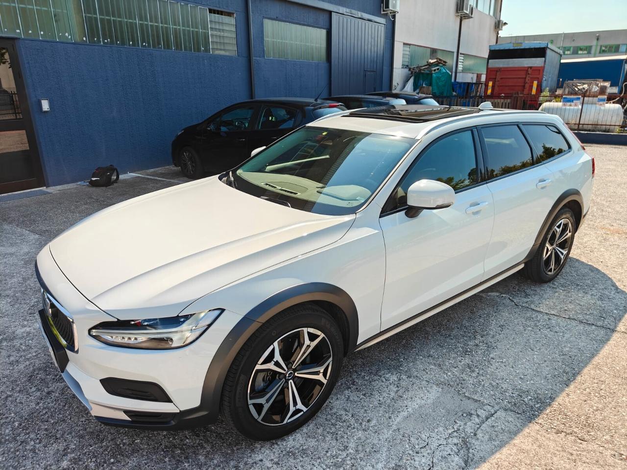 Volvo V90 Cross Country B4 (d) AWD automatico Business
