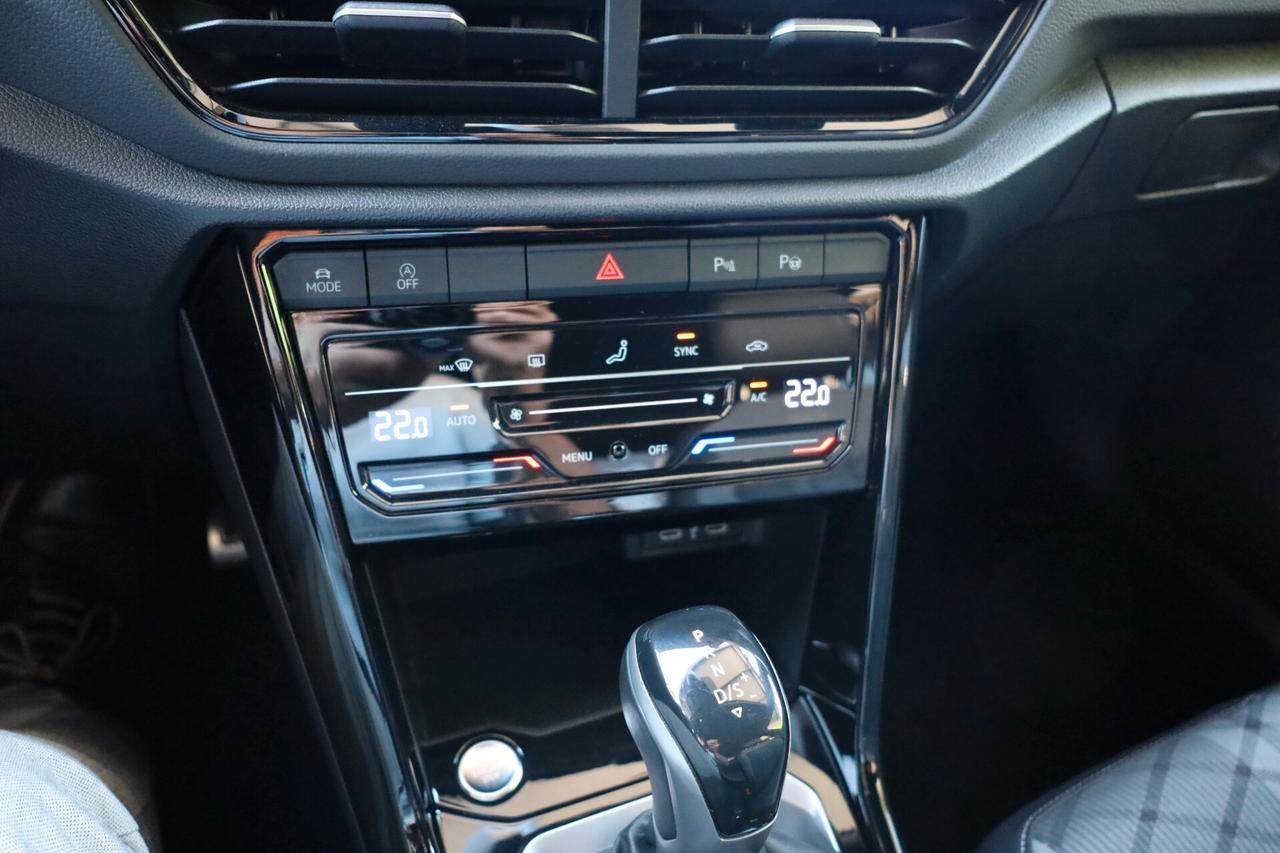 VOLKSWAGEN T-ROC 1.5 TSI ACT DSG R-Line BLACK EDITION