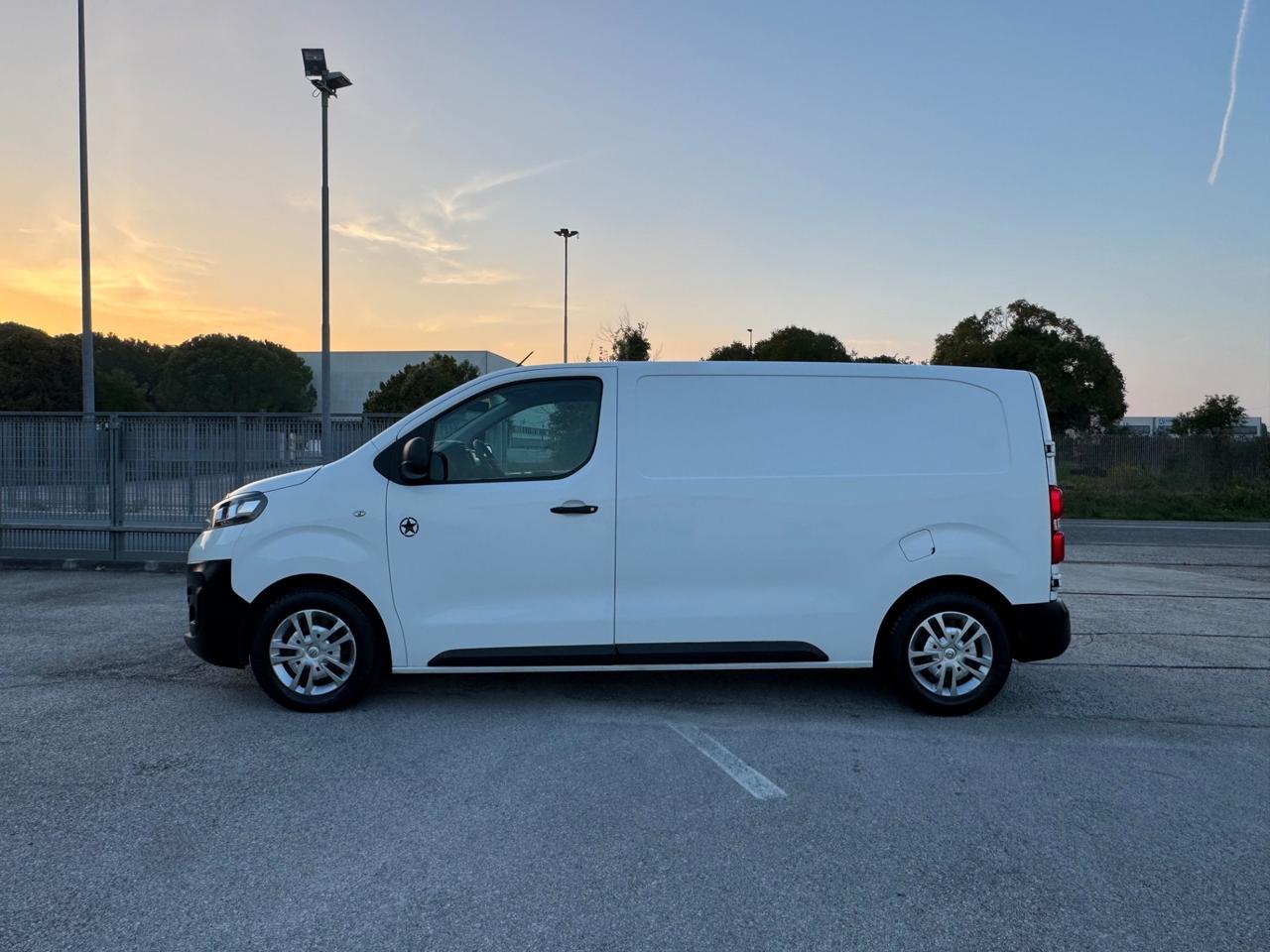Opel Vivaro 1.5 Diesel 120CV S&S PC-TN S Furgone Essentia