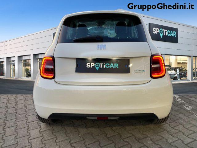 FIAT 500e La Prima Berlina 42 kWh