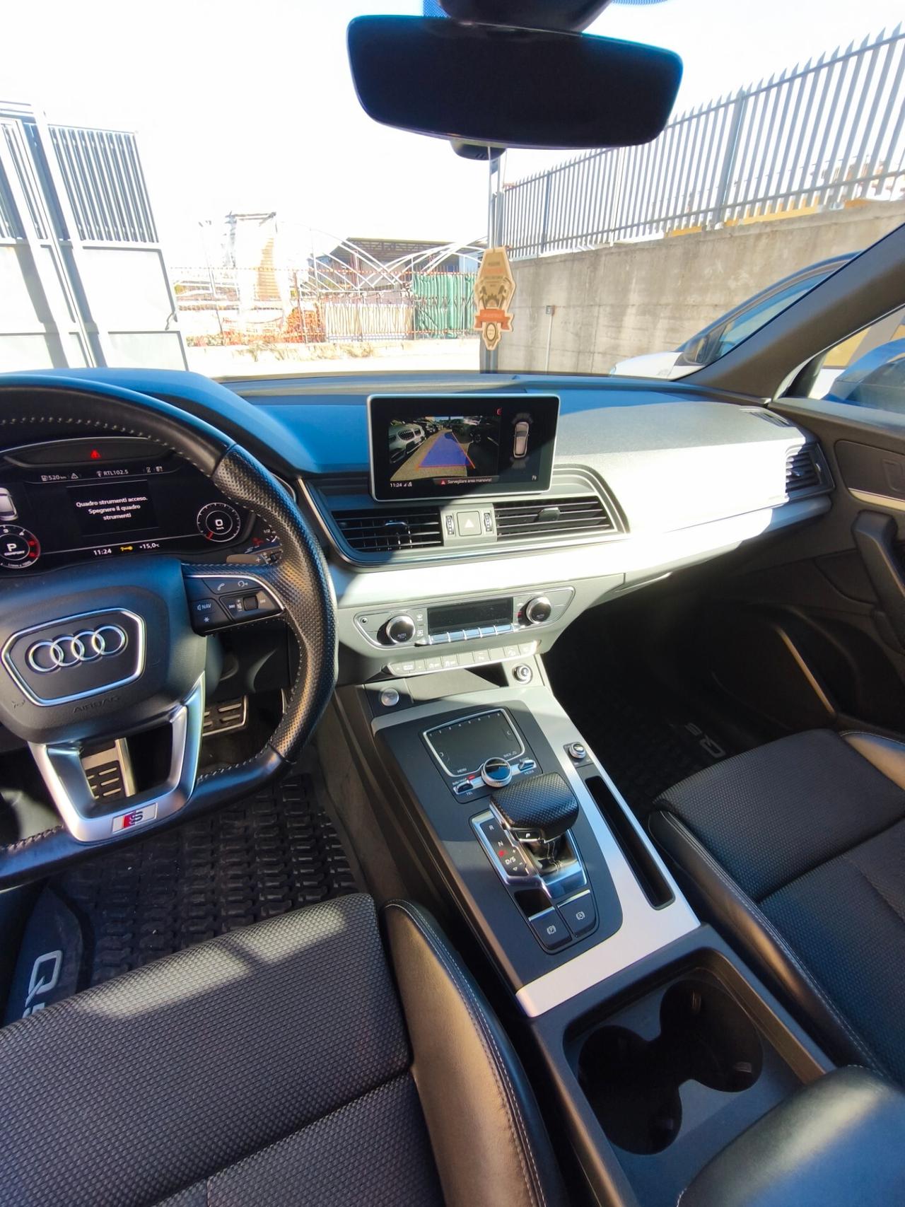 Audi Q5 2.0 TDI 190 CV quattro S tronic s-line interno esterno