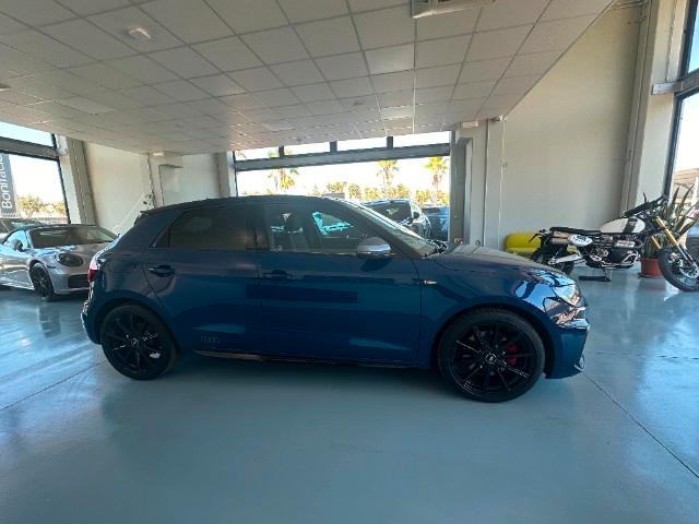 AUDI A1 SPB 40 TFSI S tronic Identity Black