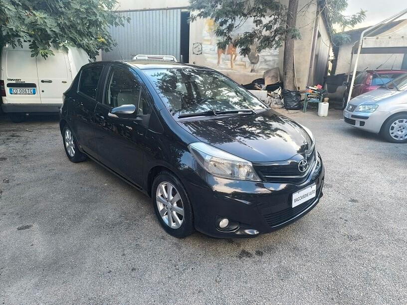 Toyota Yaris 1.4 D-4D 5 porte M-MT CAMBIO AUTOMATICO