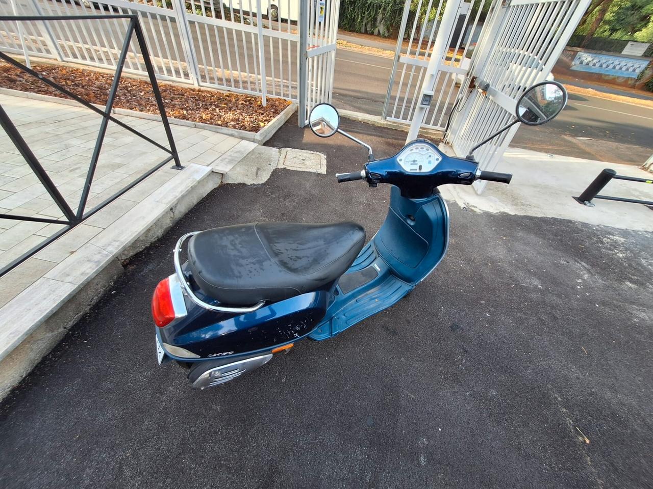 Piaggio Vespa 50 LX