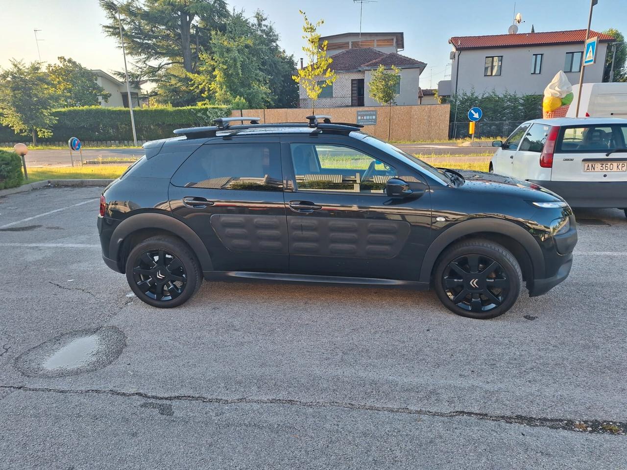 Citroen C4 Cactus BlueHDi 100 S&S Shine